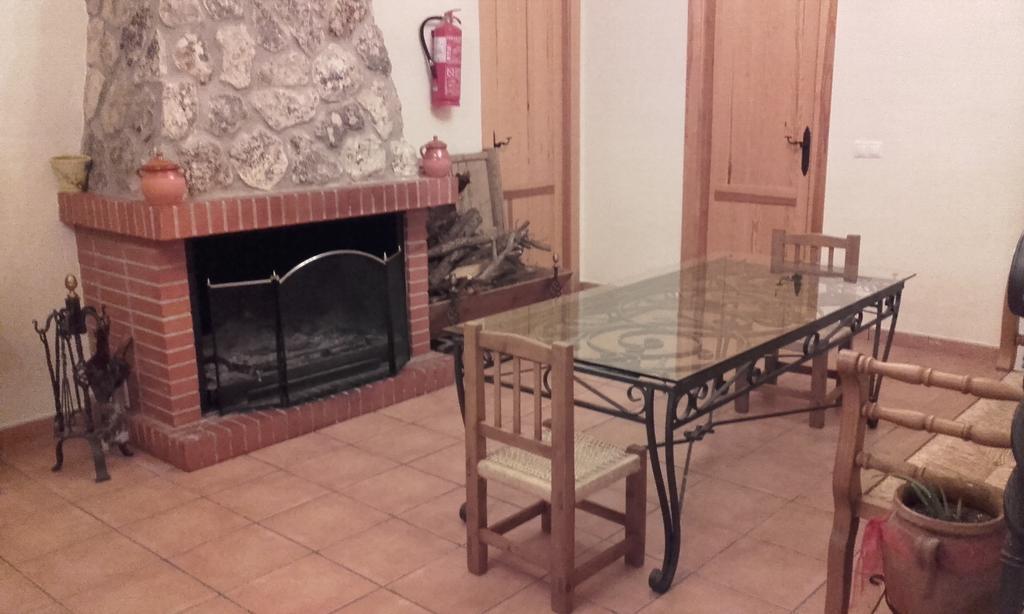 Apartamentos Serrano Ribatajada Zewnętrze zdjęcie