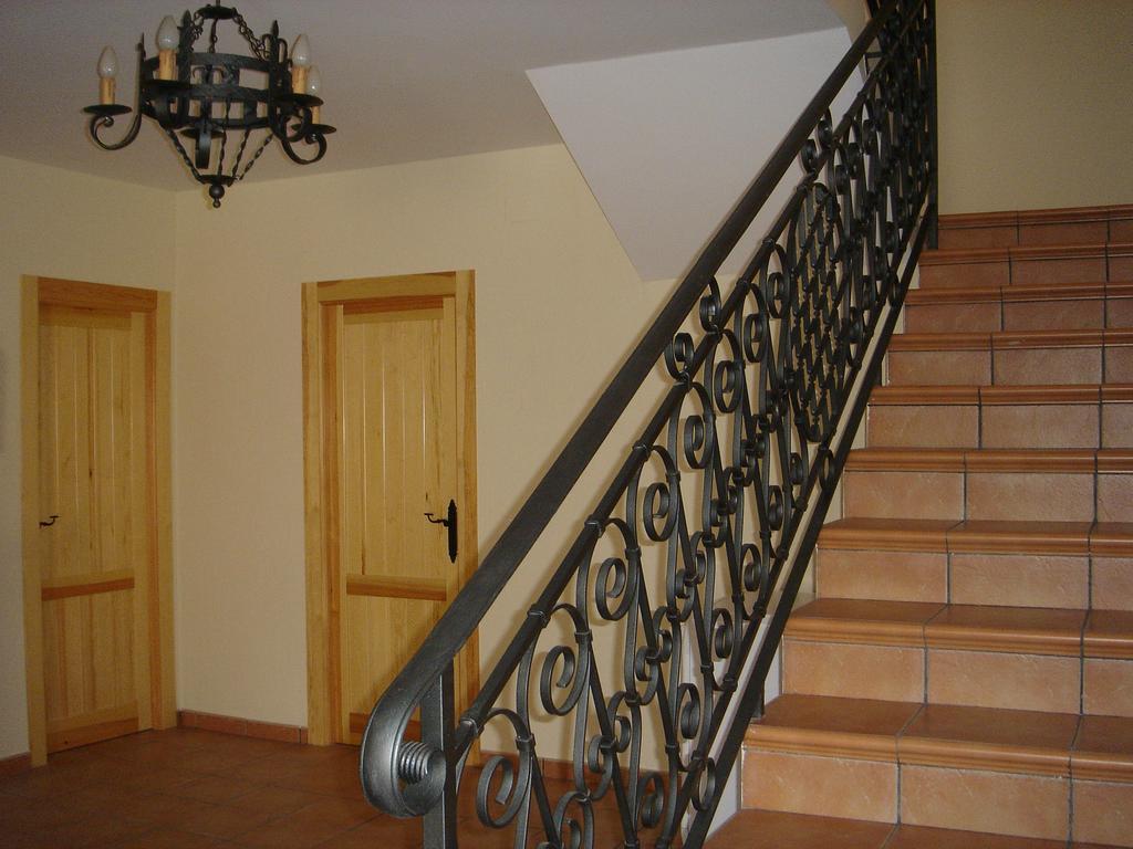Apartamentos Serrano Ribatajada Zewnętrze zdjęcie