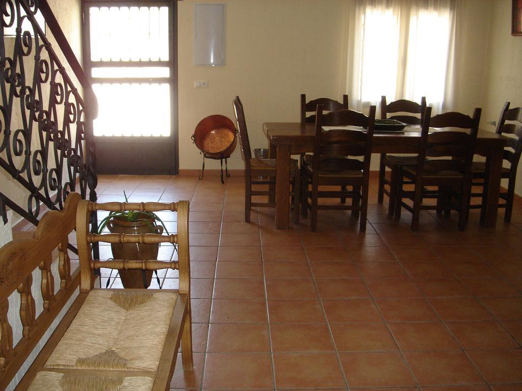Apartamentos Serrano Ribatajada Zewnętrze zdjęcie