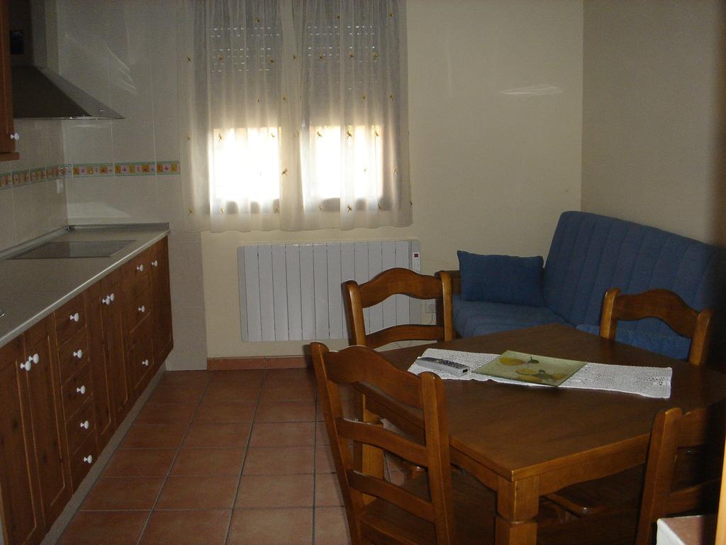 Apartamentos Serrano Ribatajada Zewnętrze zdjęcie