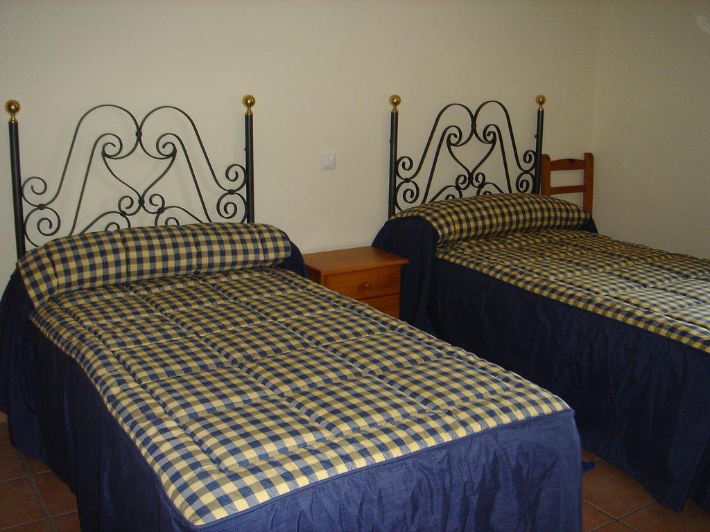 Apartamentos Serrano Ribatajada Zewnętrze zdjęcie