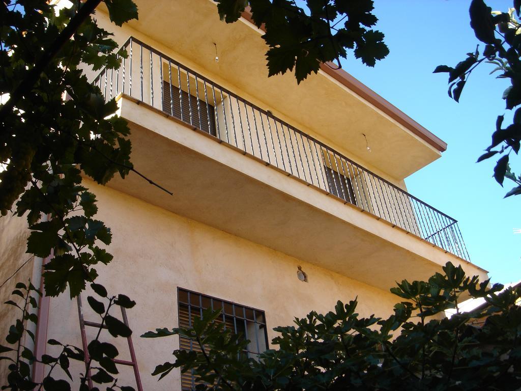Apartamentos Serrano Ribatajada Zewnętrze zdjęcie